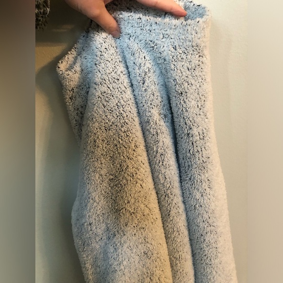 abercrombie kids Girls 15/16 Heathered White/Black Oversized Fuzzy Sweater - EUC - Picture 9 of 9